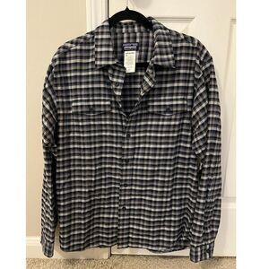 Patagonia - Men's Button Up Flannel‎ Shirt, Organic Cotton, Size Medium